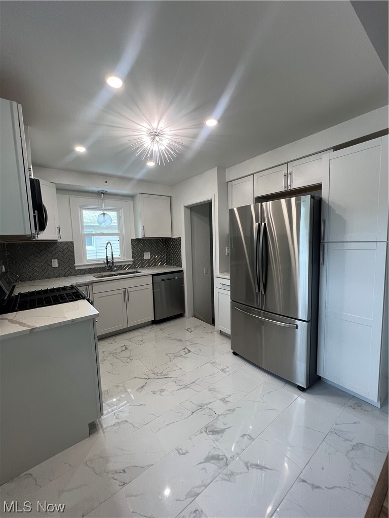 1662 Chelmsford Road Cleveland, OH 44124 - Photo 4 of 24 Gallery Image 4