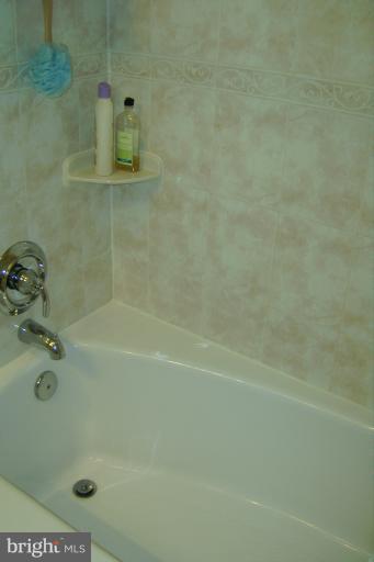 6 Eden Roc Court Baltimore, MD 21208 - Photo 18 of 30 Bath