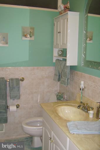 6 Eden Roc Court Baltimore, MD 21208 - Photo 19 of 30 Bath