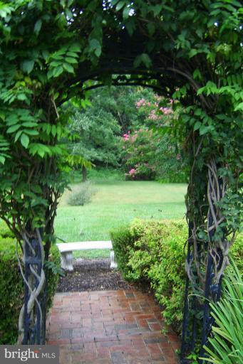 6 Eden Roc Court Baltimore, MD 21208 - Photo 29 of 30 View of Walkway Leading to Backyard