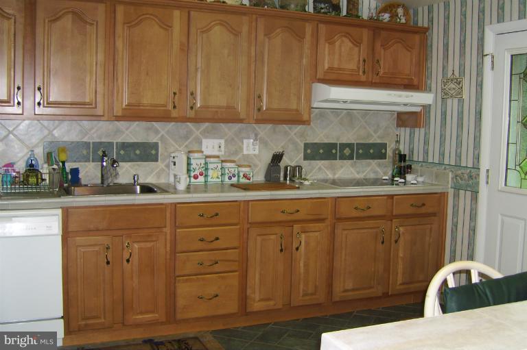 6 Eden Roc Court Baltimore, MD 21208 - Photo 9 of 30 Kitchen