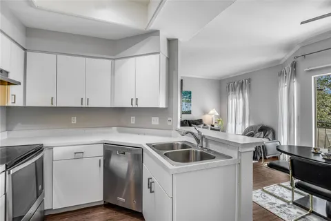 $200,000 | 6000 Shepherd Mountain Cove, Unit 1413, Austin, TX 78730