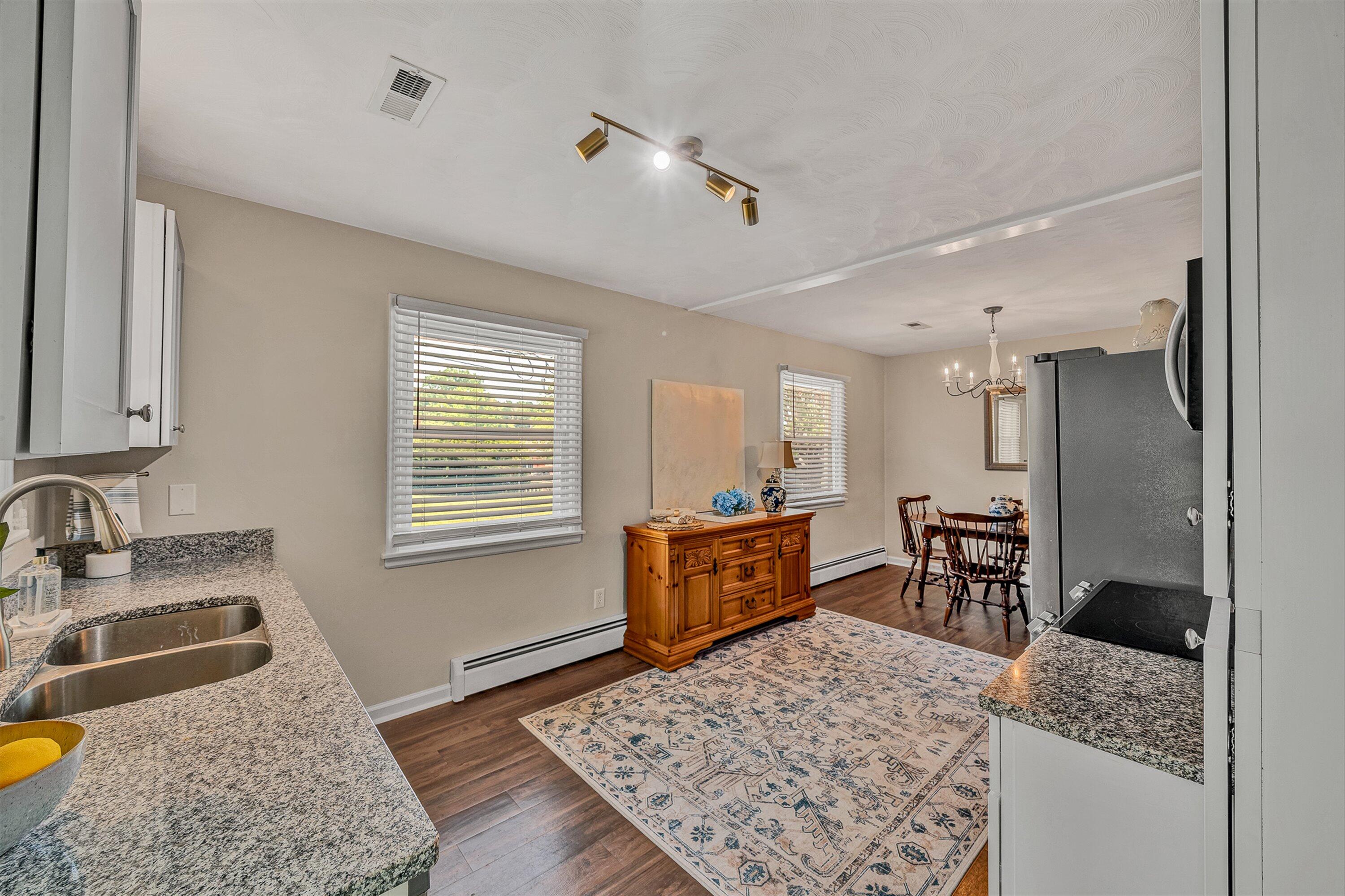 3109 Longhorn Road Roanoke, VA 24018 - Photo 15 of 62 24-VM-02865