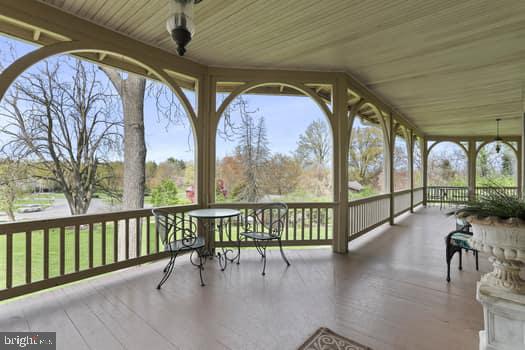 1090 Ragged Edge Road Chambersburg, PA 17202 - Photo 6 of 93 a view of interior space with furniture