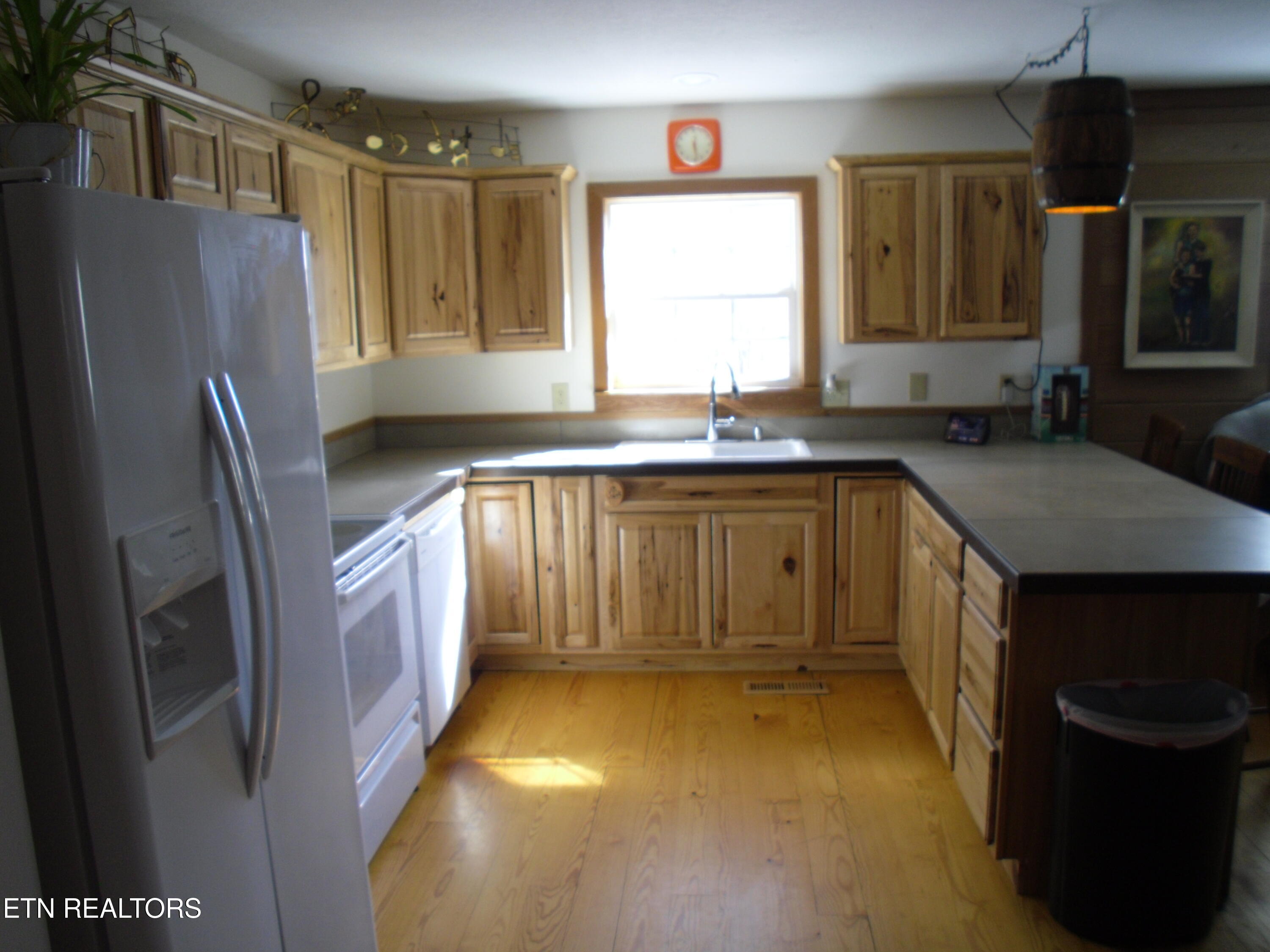 1225 Louvaine Road Jamestown, TN 38556 - Photo 17 of 27 SAM_3675