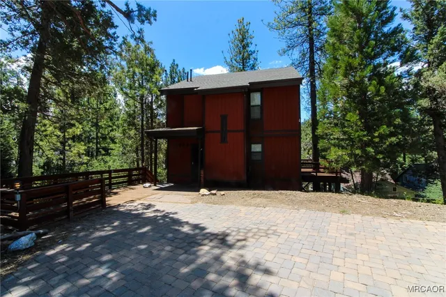 $1,800 | 42709 Alta Vista Avenue, Big Bear Lake, CA 92315