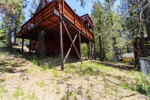 $1,800 | 42709 Alta Vista Avenue, Big Bear Lake, CA 92315