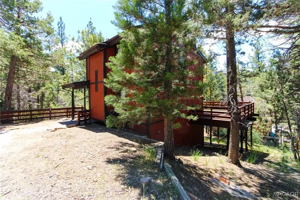 $1,800 | 42709 Alta Vista Avenue, Big Bear Lake, CA 92315