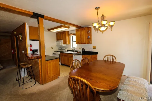 $1,800 | 42709 Alta Vista Avenue, Big Bear Lake, CA 92315