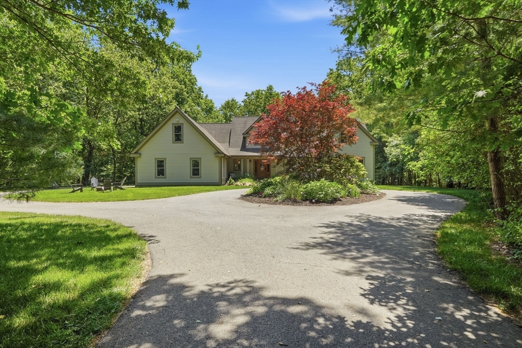 409 Henry Street Amherst, MA 01002 - Photo 3 of 42