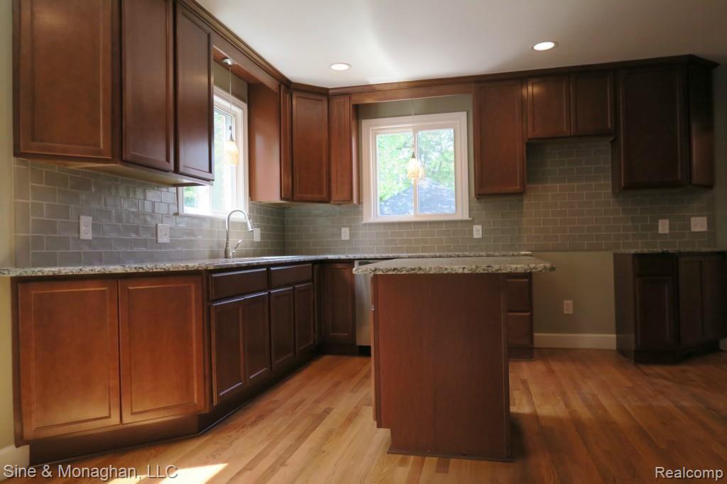 867 Fisher Road Grosse Pointe, MI 48230 - Photo 7 of 39 img_1207 - Copy.jpg