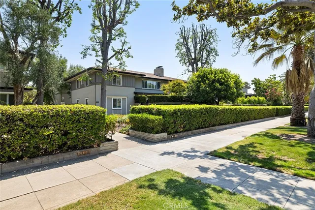 $999,000 | 950 South Orange Grove Boulevard, Pasadena, CA 91105