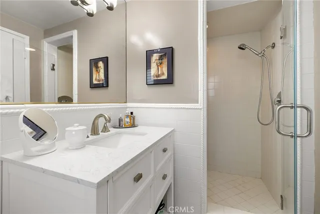 $999,000 | 950 South Orange Grove Boulevard, Pasadena, CA 91105