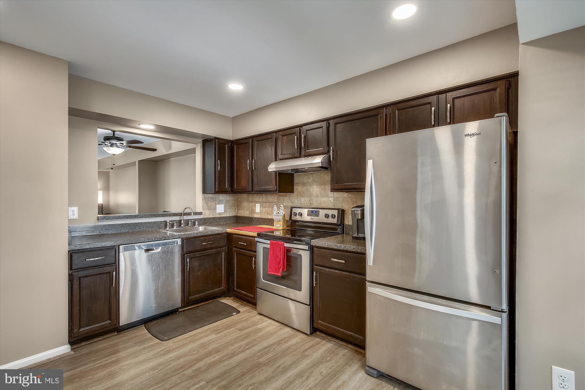 8476 Springfield Oaks Drive Springfield, VA 22153 - Photo 13 of 56 Gallery Image 13