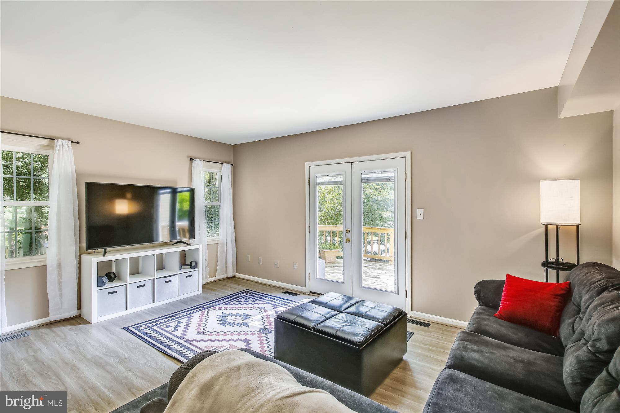 8476 Springfield Oaks Drive Springfield, VA 22153 - Photo 15 of 56 Gallery Image 15
