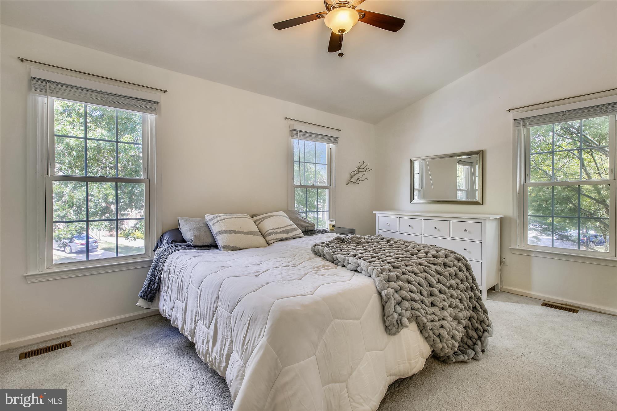 8476 Springfield Oaks Drive Springfield, VA 22153 - Photo 29 of 56 Gallery Image 29