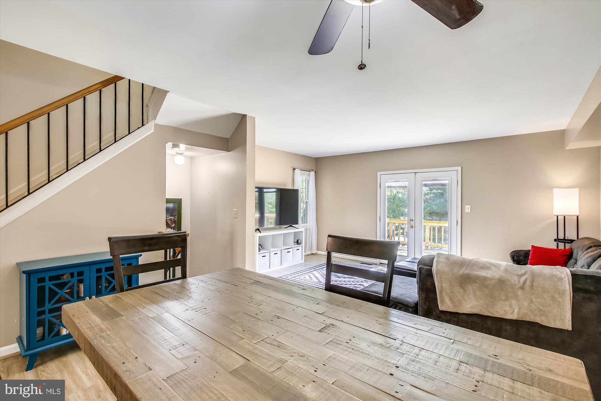 8476 Springfield Oaks Drive Springfield, VA 22153 - Photo 8 of 56 Gallery Image 8
