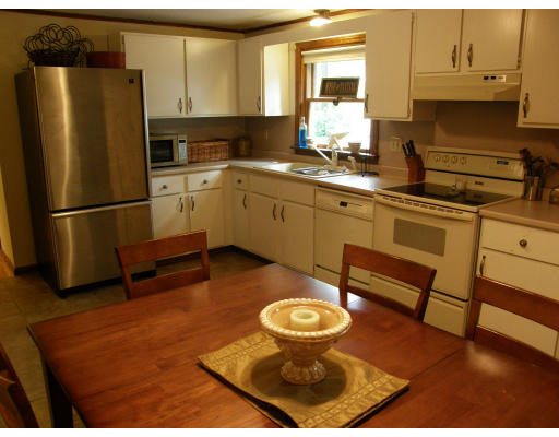 8 Alnette Road Merrimac, MA 01860 - Photo 10 of 26 Gallery Image 10