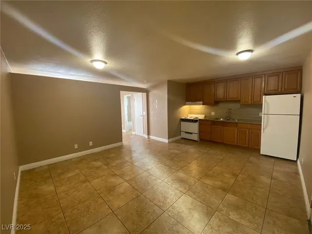 $850 | 305 North 10th Street, Unit 31, Las Vegas, NV 89101