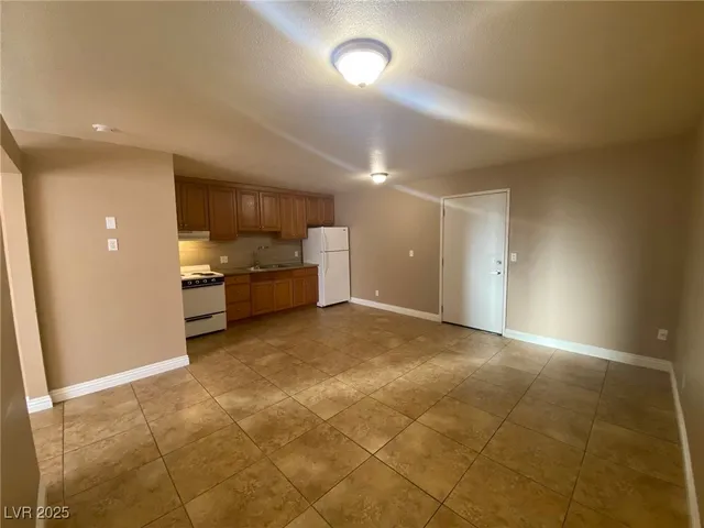 $850 | 305 North 10th Street, Unit 31, Las Vegas, NV 89101