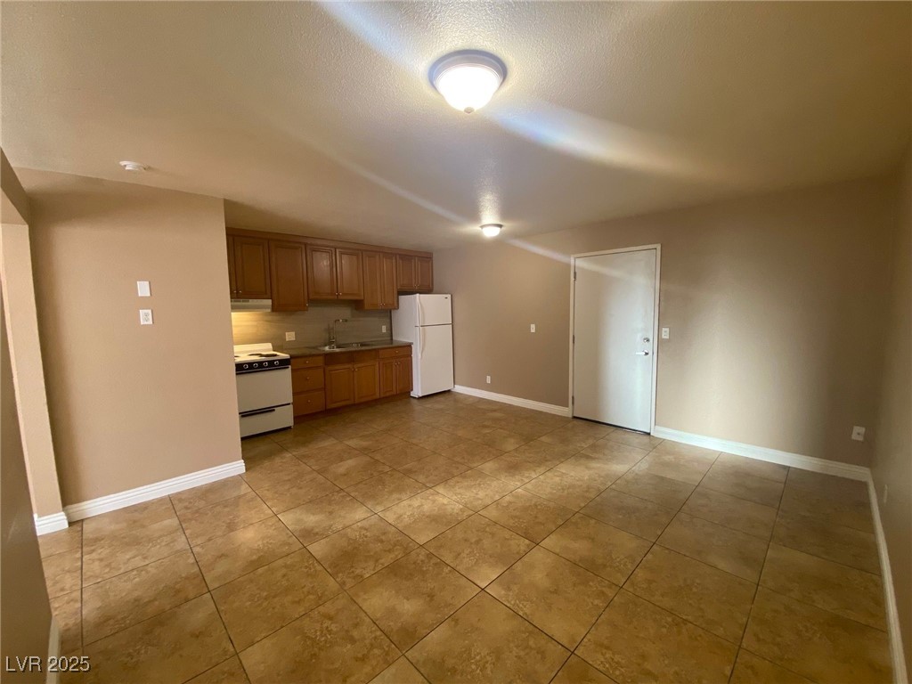 305 North 10th Street, Unit 31 Las Vegas, NV 89101 - Photo 3 of 18
