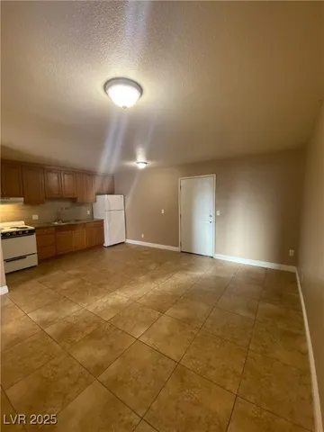 $850 | 305 North 10th Street, Unit 31, Las Vegas, NV 89101