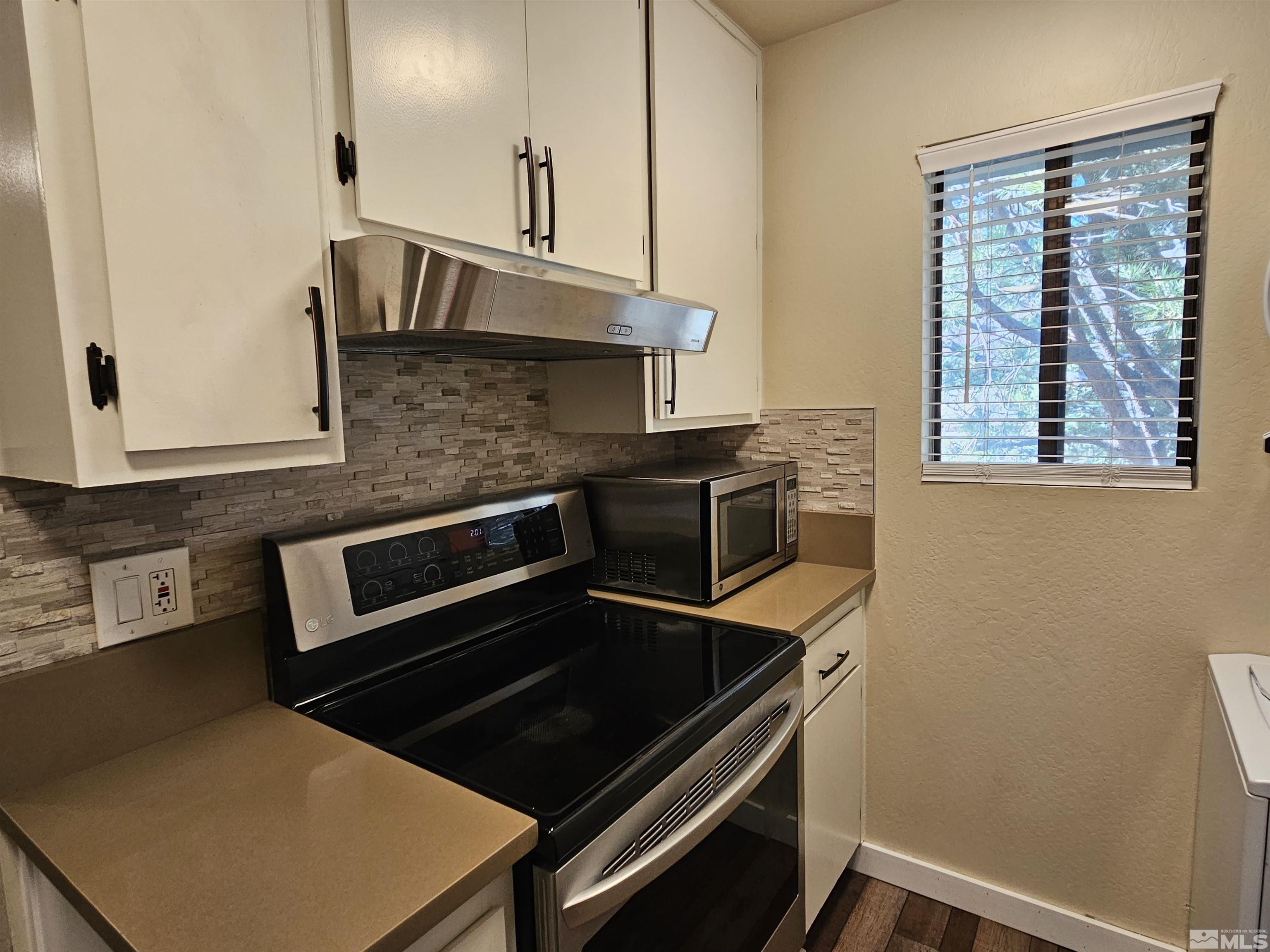 4626 Rio Poco Road, Unit B Reno, NV 89502 - Photo 12 of 30 Photo 12