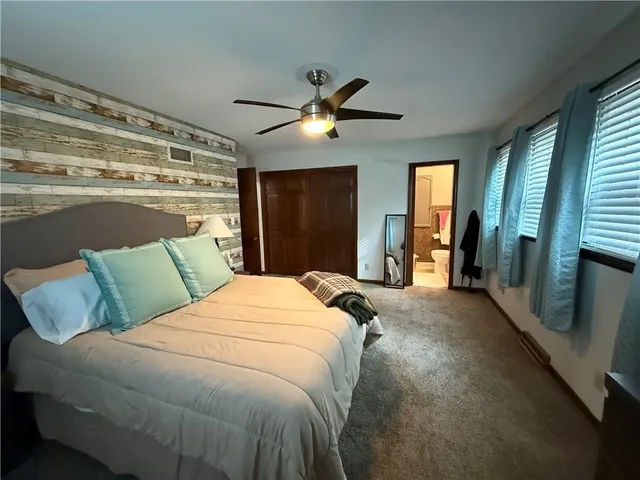 $319,000 | 402 Minnetare Lane, Hiawatha, KS 66434