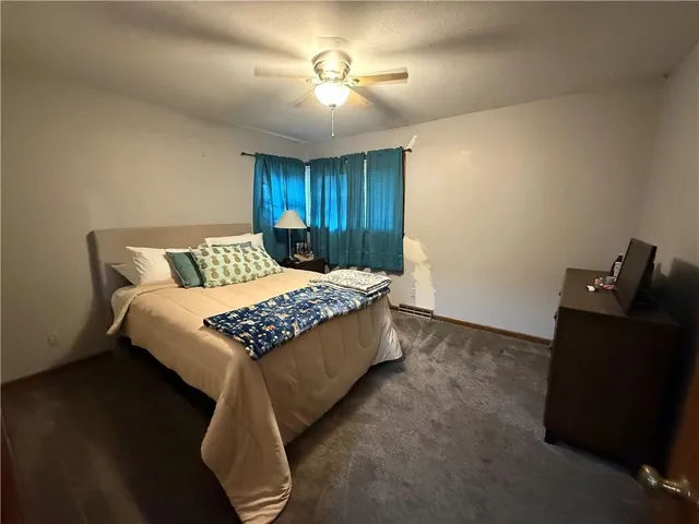 $319,000 | 402 Minnetare Lane, Hiawatha, KS 66434