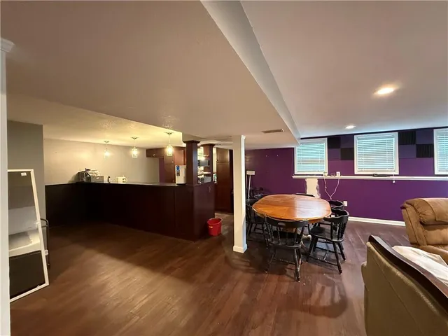 $319,000 | 402 Minnetare Lane, Hiawatha, KS 66434