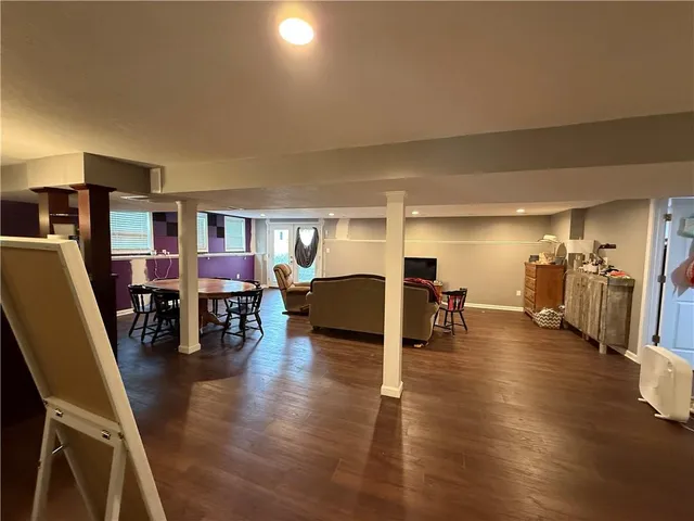 $319,000 | 402 Minnetare Lane, Hiawatha, KS 66434