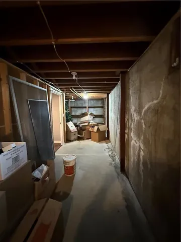 $319,000 | 402 Minnetare Lane, Hiawatha, KS 66434