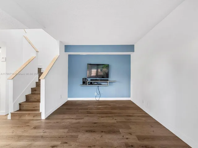 $2,500 | 3239 Northwest 44th Street, Unit 6, Oakland Park, FL 33309