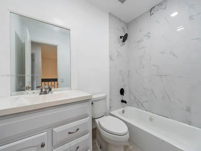 $2,500 | 3239 Northwest 44th Street, Unit 6, Oakland Park, FL 33309