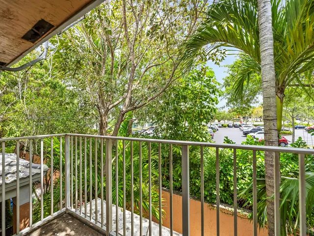 $2,500 | 3239 Northwest 44th Street, Unit 6, Oakland Park, FL 33309