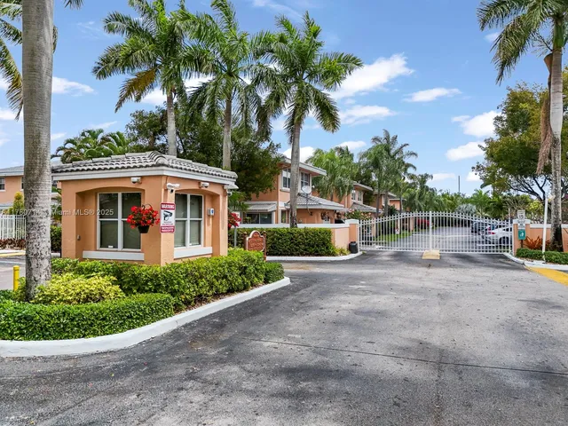 $2,500 | 3239 Northwest 44th Street, Unit 6, Oakland Park, FL 33309