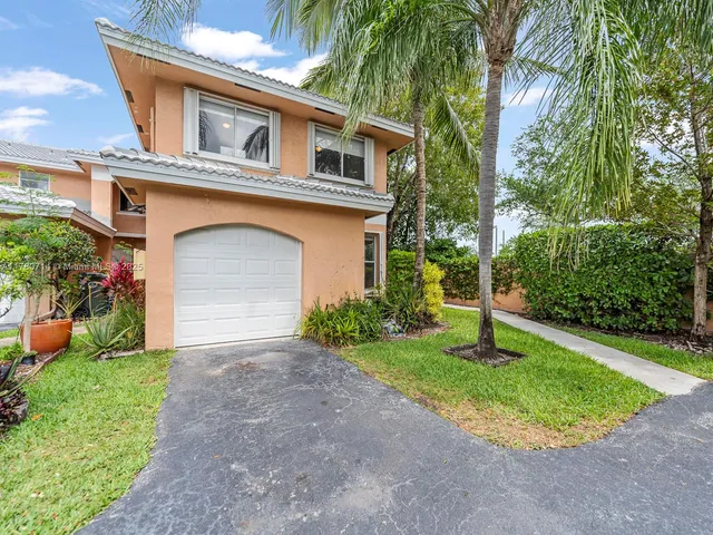 $2,500 | 3239 Northwest 44th Street, Unit 6, Oakland Park, FL 33309