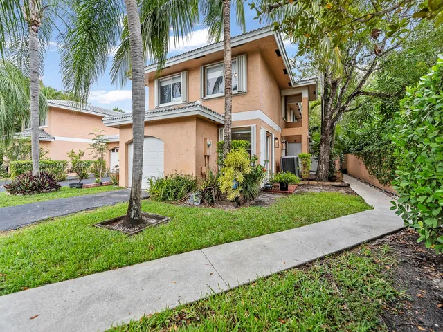 $2,500 | 3239 Northwest 44th Street, Unit 6, Oakland Park, FL 33309