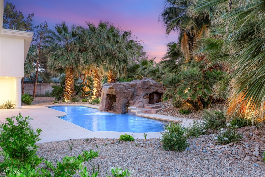 7185 Ranchito Circle Las Vegas, NV 89120 - Photo 2 of 68