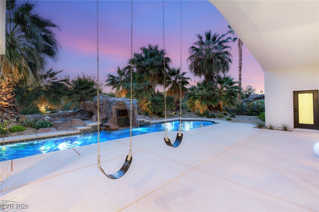 7185 Ranchito Circle Las Vegas, NV 89120 - Photo 4 of 68