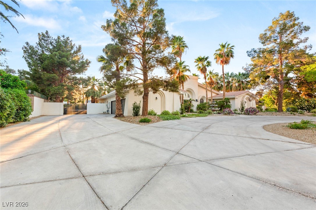 7185 Ranchito Circle Las Vegas, NV 89120 - Photo 7 of 68