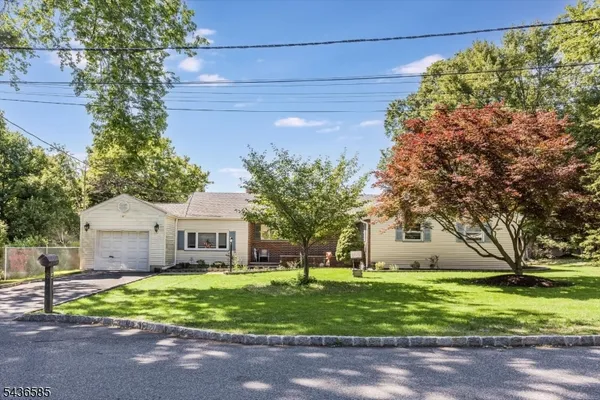 $699,000 | 5 Pinewood Terrace, Fairfield, NJ 07004