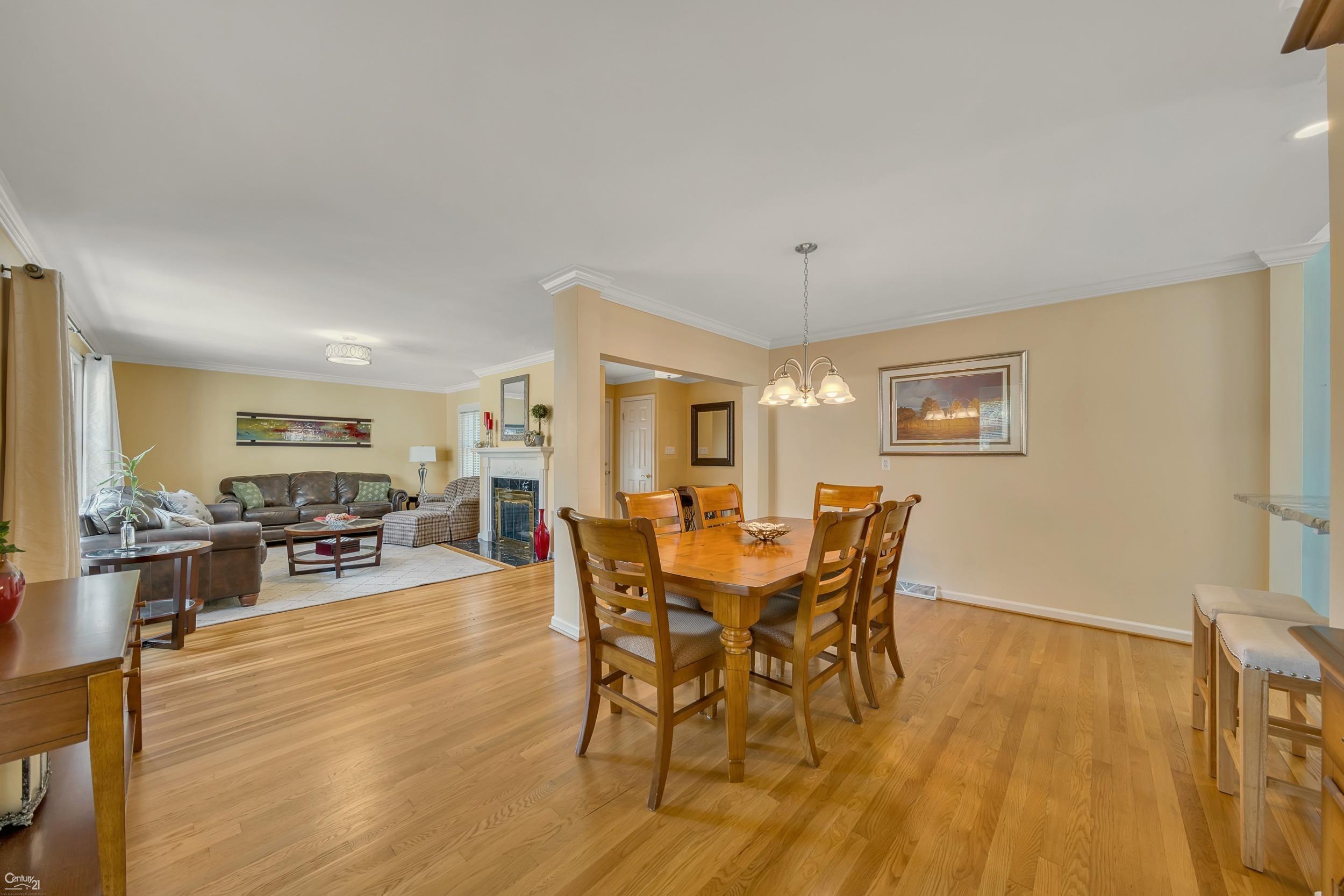 1038 Hawthorne Road Grosse Pointe Woods, MI 48236 - Photo 17 of 61