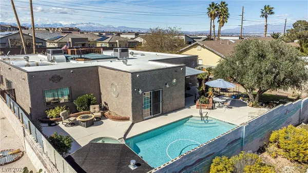 $630,000 | 584 Mona Lane, Henderson, NV 89015