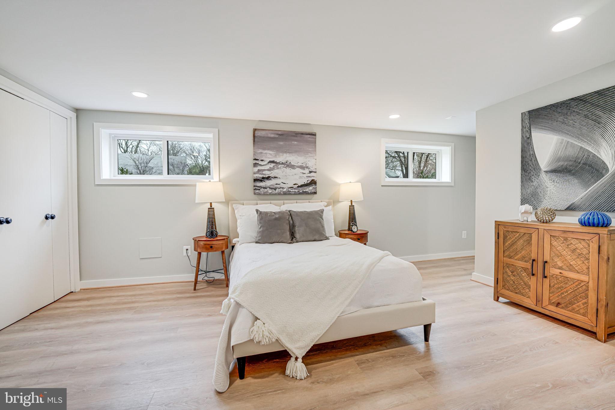 5108 Sutton Place Alexandria, VA 22304 - Photo 46 of 53 a bedroom with furniture and a window