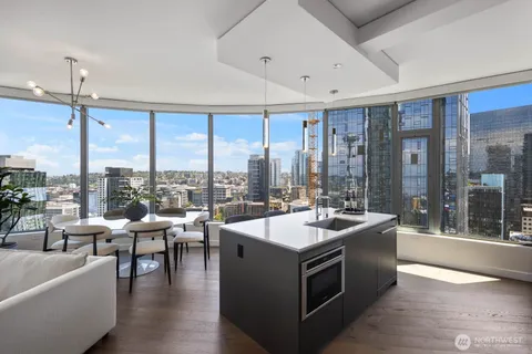 $1,390,000 | 2510 6th Avenue, Unit 2502, Seattle, WA 98121