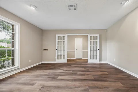 $368,800 | 8015 Burning Hills Drive, Houston, TX 77071