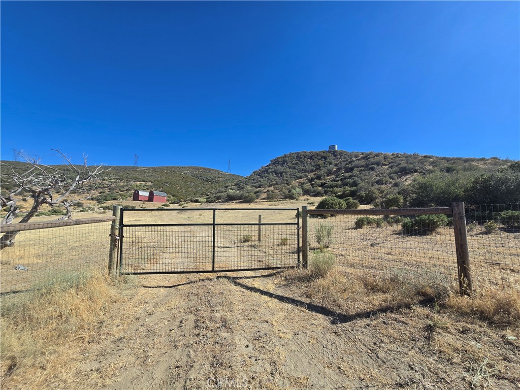 1 Elizabeth Lake Road Palmdale, CA 93551 - Photo 3 of 11