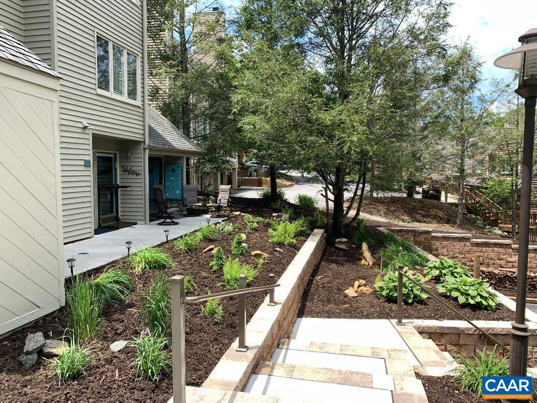 2240 Tanners Ridge Roseland, VA 22967 - Photo 2 of 30 a view of a garden with patio