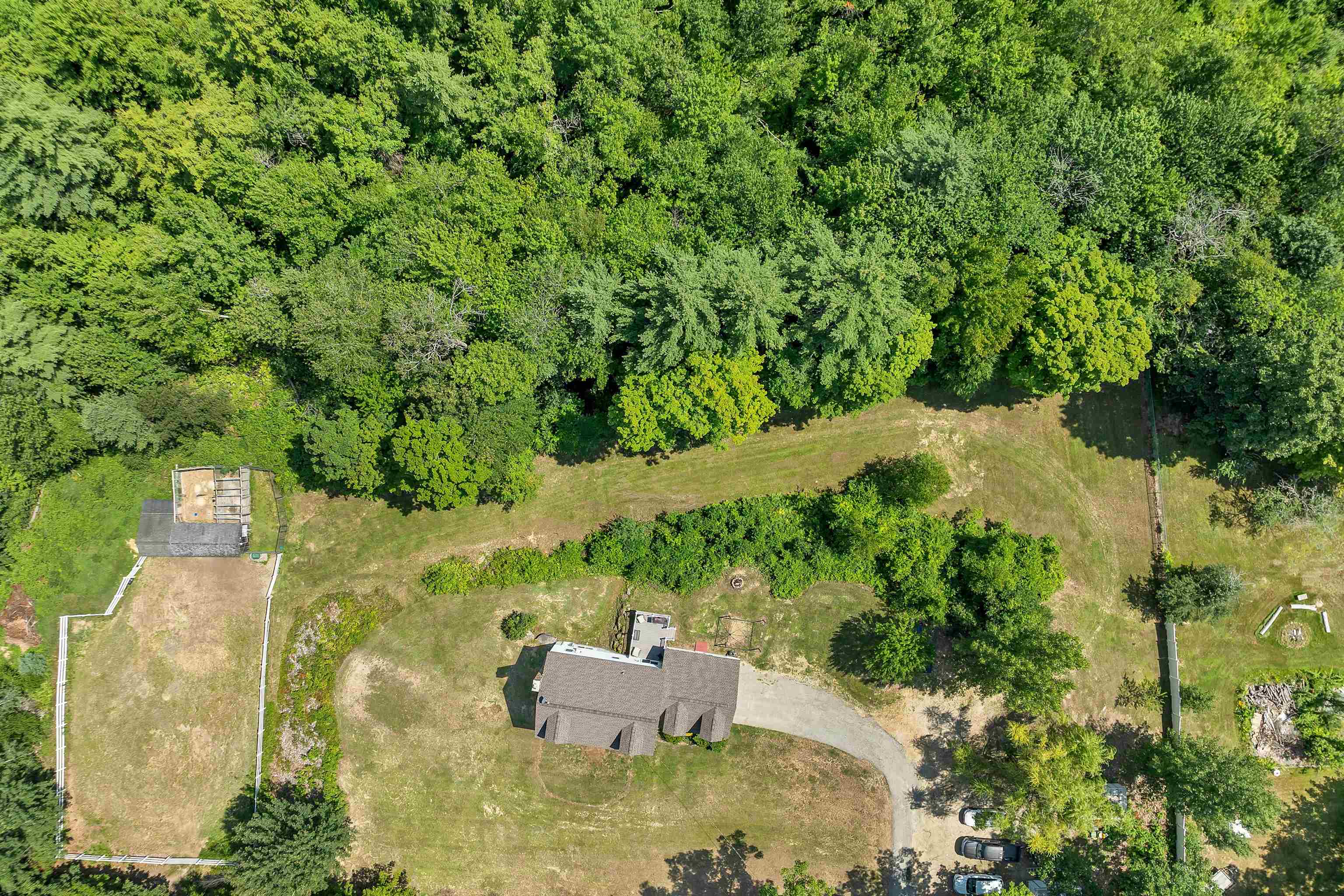 197 Grapevine Road Dunbarton, NH 03046 - Photo 16 of 59 Gallery Image 16
